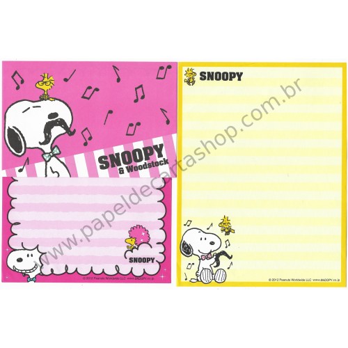Kit 2 Conjuntos de Papel de Carta Snoopy & Woodstock Peanuts 2012