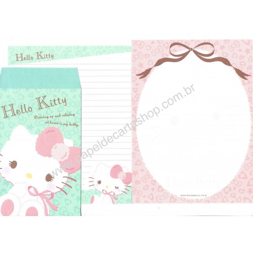 Ano 2013. Kit 2 Conjuntos de Papel de Carta Hello Kitty Dressing Up